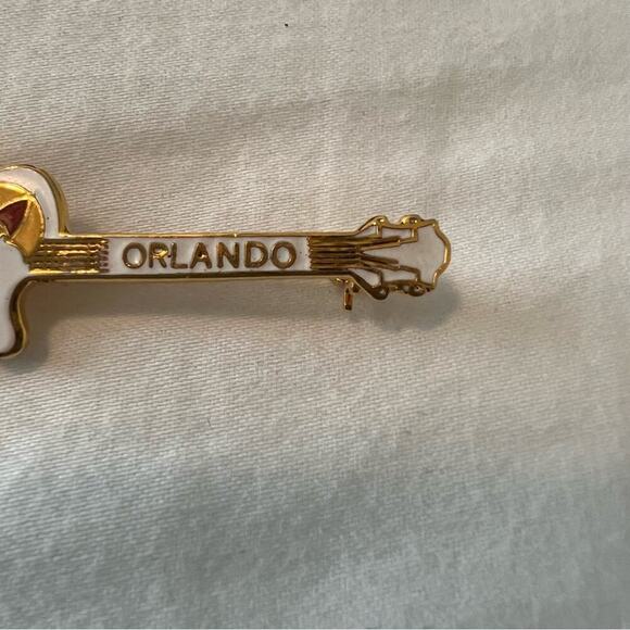Hard Rock Cafe Orlando Guitar Vintage Pin - Picture 2 of 6